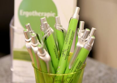 Kugelschreiber mit Aufschrift und Logo der Ergotherapie-Praxis Winter